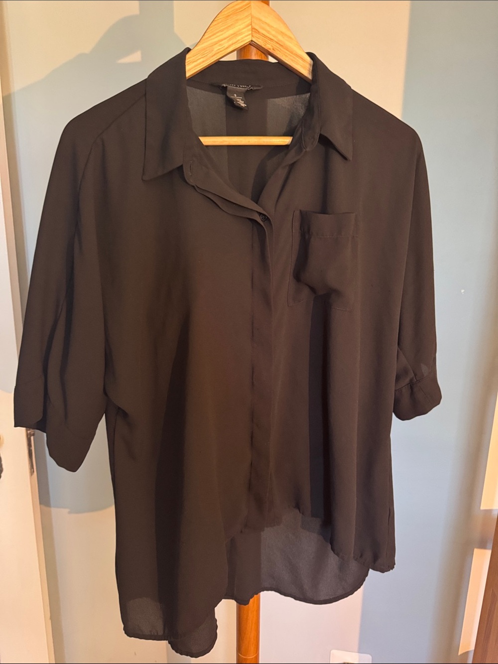 White House Black Market Black Short-Sleeve Button-Down Shirt